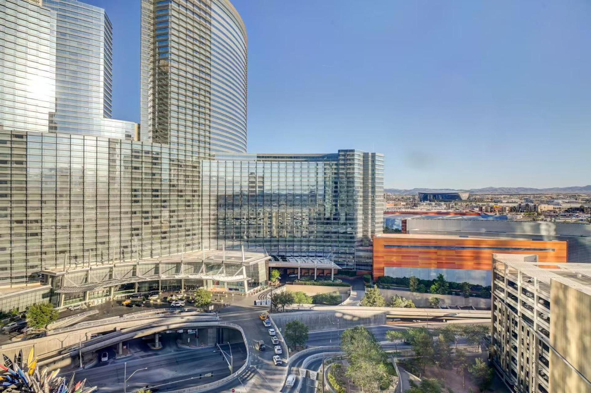Luxurious Vdara High Rise Room, Skyline Views, King Bed, Free Valet, Smoke-free *